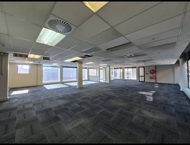 726M² OFFICE TO LET IN WAVERLEY